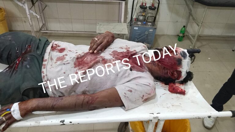 ट्रक,डम्फर में भीषण भिड़ंत,डम्फर चालक की मौत, कंडक्टर गम्भीर रूप से घायल