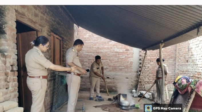 आबकारी विभाग की अवैध शराब पर बड़ी कार्यवाही, 5 कुंटल नस्ट कर 2 अभियुक्तों को किया गिरफ्तार