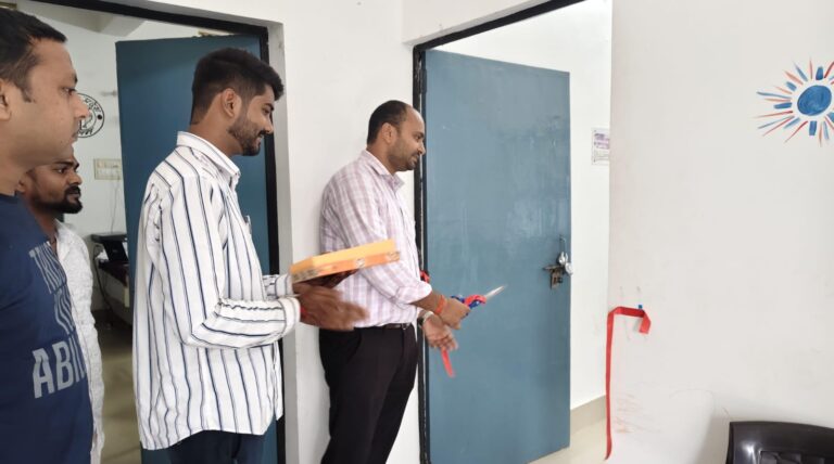 ब्लॉक अमावा में आधार सेवा केन्द्र का बीडीओ ने किया शुभारंभ
