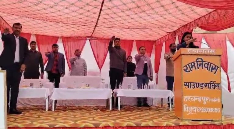 डीएम ने सड़क सुरक्षा अभियान का किया शुभारम्भ