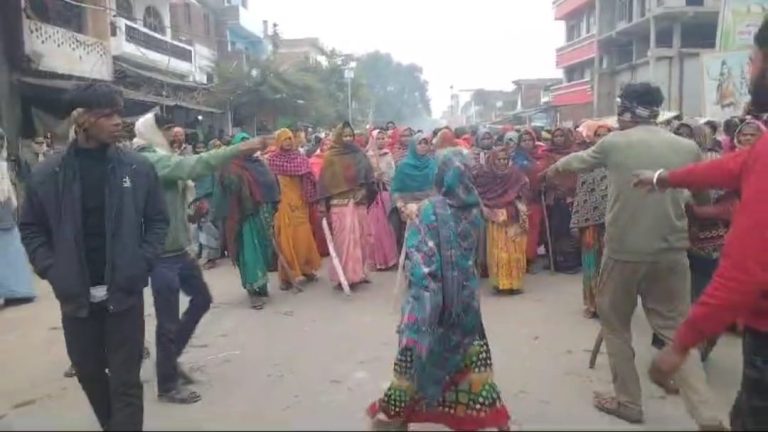 ईंटों से कूचकर श्रमिक की निर्मम हत्या, क्षेत्र मे मचा हड़कंप