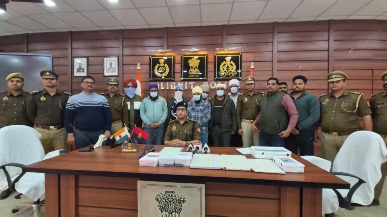 फर्जी अभिलेखों से विदेश भेजने वाले गिरोह का भंडाफोड़