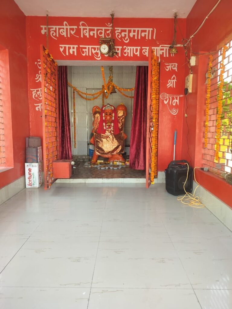 हनुमान मंदिर के स्थापना दिवस पर भंडारे का आयोजन