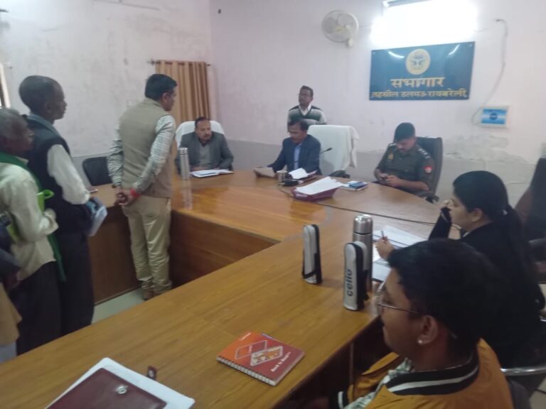 ग्राम प्रधान ने महिला लेखपाल की सराहना, भ्रामक खबरों पर कार्रवाई की मांग