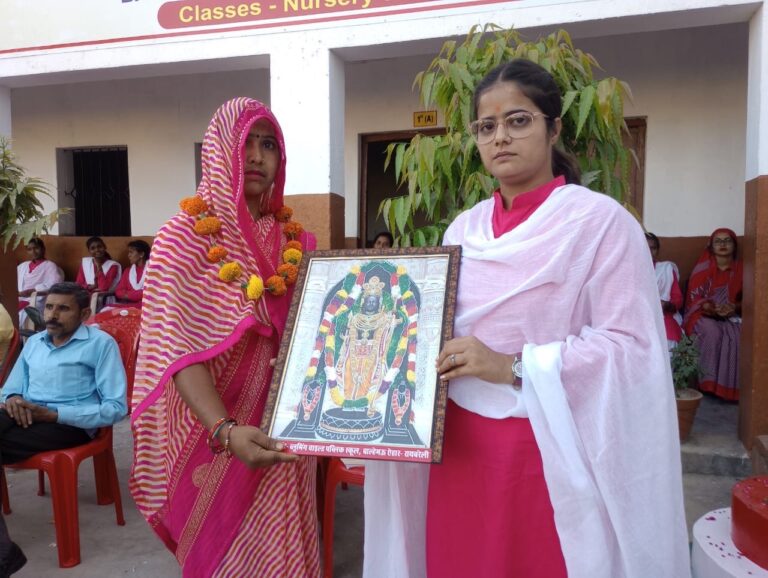 ब्लूमिंग चाइल्ड पब्लिक स्कूल में संपन्न हुआ संगोष्ठी व वार्षिक परीक्षा फल वितरण कार्यक्रम