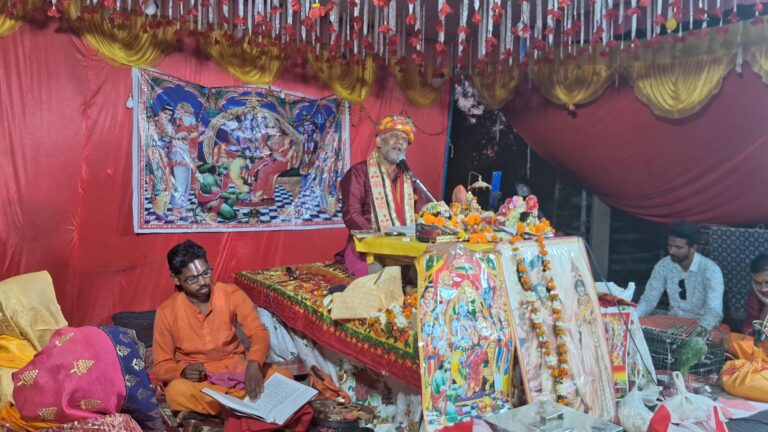 गुरु के बिना जीवन अधूरा : पंडित सौरभ जी महाराज