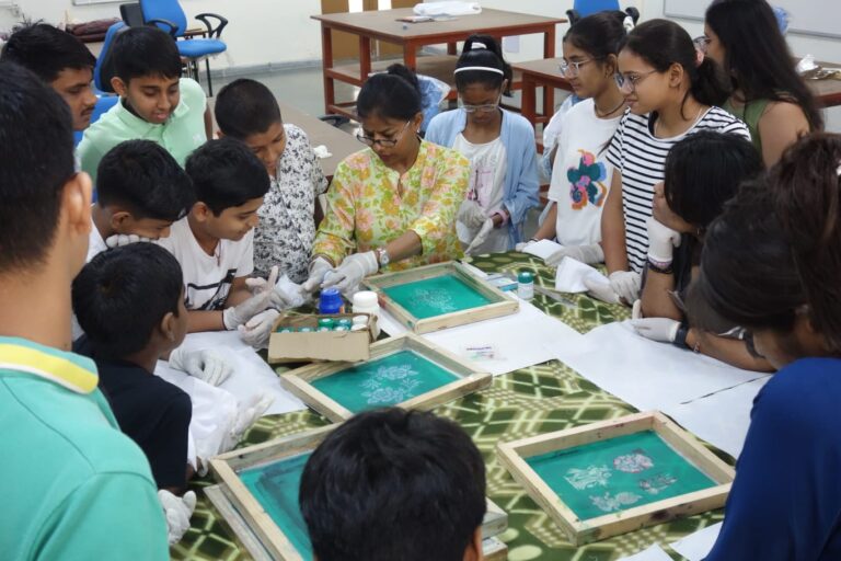 Nift रायबरेली की ग्रीष्मकालीन कार्यशाला में विद्यार्थियों ने सीखी फैब्रिक प्रिंटिंग और मॉडल मेकिंग की बेहतरीन बारीकियां