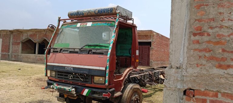 गैर प्रांत से चोरी करके लाए गए ट्रक सहित तीन लोगो को सलोन पुलिस ने किया गिरफ्तार