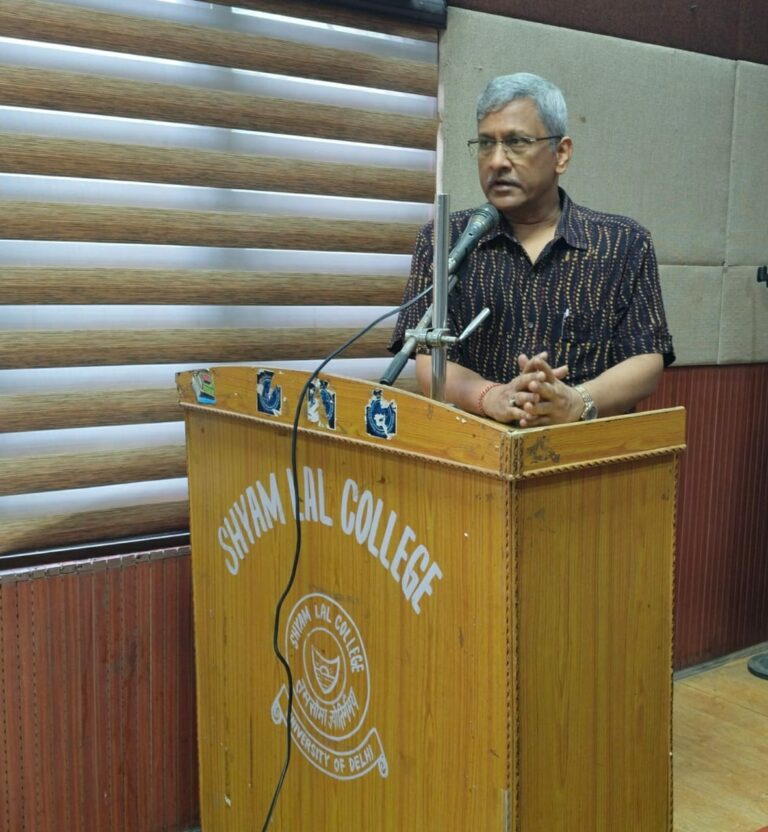 श्यामलाल महाविद्यालय में ओरिएंटेशन कार्यक्रम का हुआ आयोजन