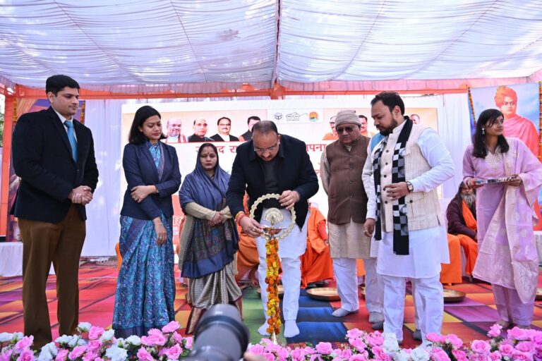 रायबरेली के स्थापना दिवस पर आयोजित एक दिवसीय रायबरेली महोत्सव का धूमधाम से किया गया आयोजन