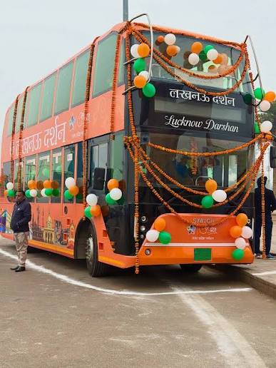 आज से चालू हो गई “लखनऊ दर्शन” इलेक्ट्रिक डबल डेकर बस
