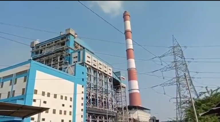 एनटीपीसी परियोजना में बड़ा हादसा टला, कोयले से भरा करीब 12 टन वजनी बंकर अचानक टूटकर नीचे गिरा